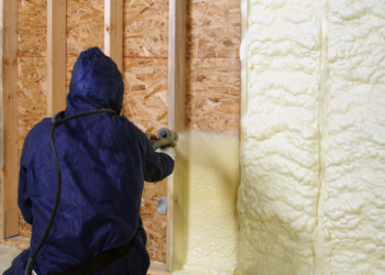 Який термін служби утеплювачів під час утеплення стін