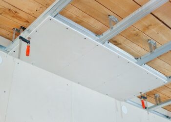 Преимущества использования гипсокартонных листов и их основные особенности