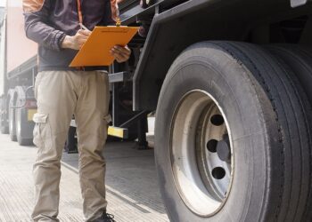 Comprehensive pre-trip inspection checklist for truck drivers