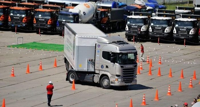 Особенности вождения грузовых автомобилей