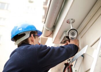 Видеонаблюдение в доме: достоинства и правила установки