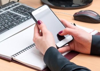 Смартфоны для работы: основные виды, характеристики и рекомендации по выбору