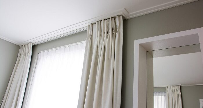 Встроенные карнизы для штор: в чем особенность и основные преимущества