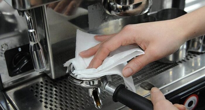 Як доглядати за фільтровою кавомашиною