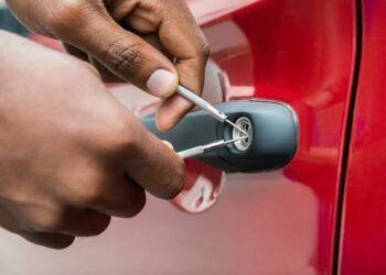 AutoKey24 car lock opening services in Brantford and their advantages