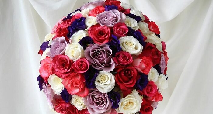 Как оформить красивый букет из роз: интересные идеи и советы по оформлению